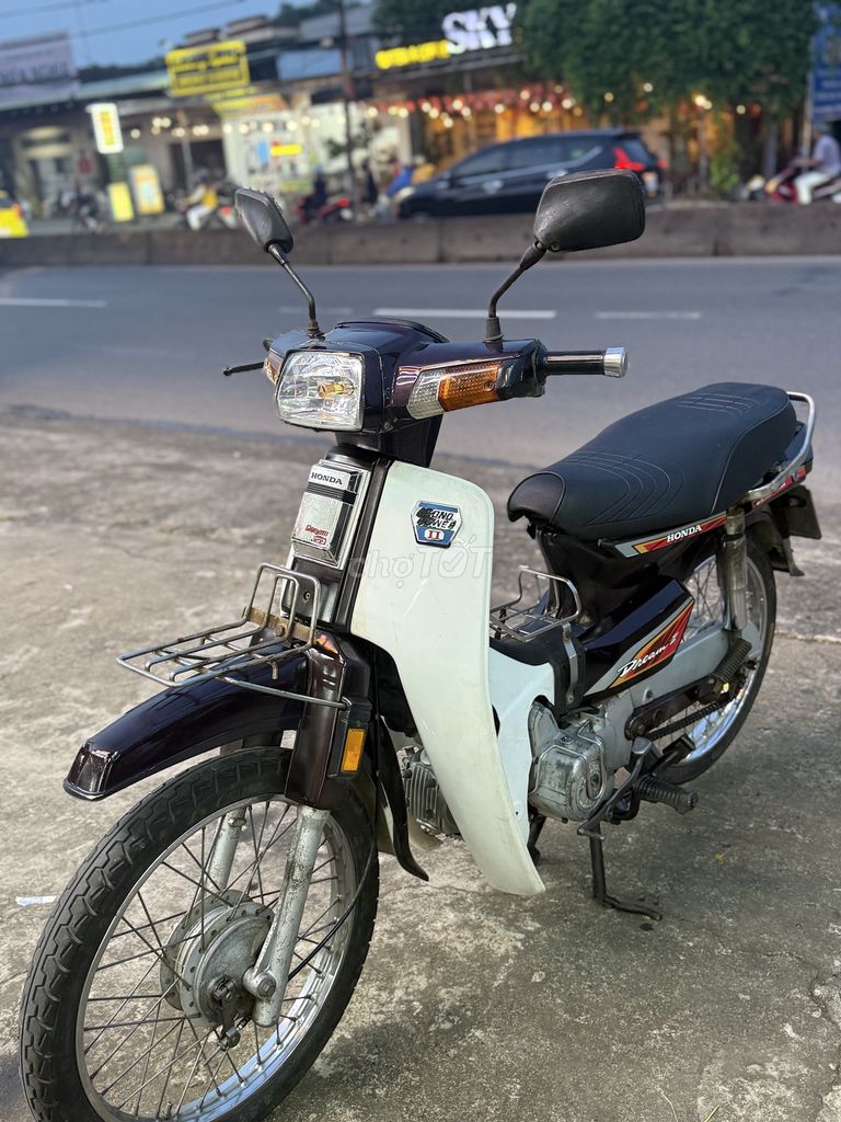 Dream Hàn Quốc , xe đẹp , máy cực êm ngon. Mua bán Xe máy tại Huyện Trảng Bom Đồng Nai được đăng bởi Trần đình trung  hình 2