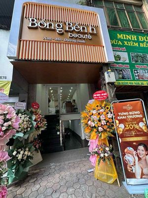 Cho thuê nhà mặt phố Hoàng Hoa Thâm. Cho thuê nhà ở tại Quận Ba Đình Hà Nội được đăng bởi Chị Hà 