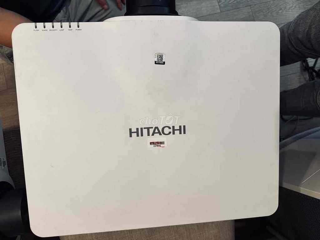 máy chiếu hitachi- ít sử dụng