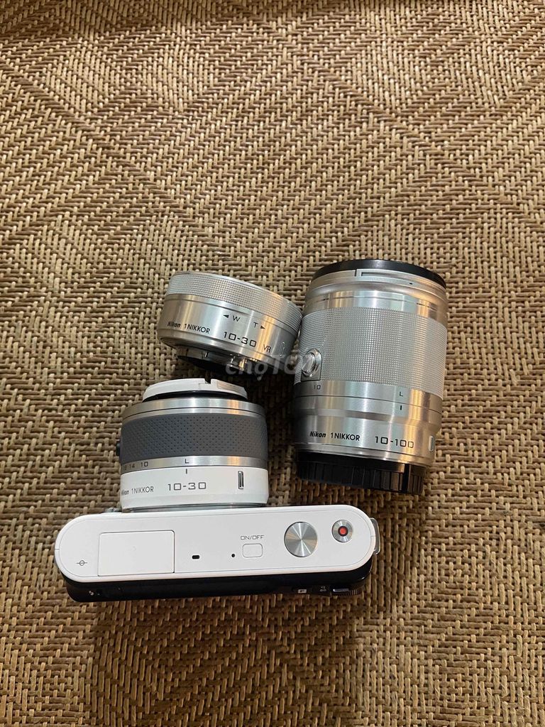 Máy ảnh Nikon 1 J1 Trắng ống kính 10-30mm. Mua bán Máy ảnh, Máy quay tại Quận Liên Chiểu Đà Nẵng được đăng bởi Tài Kt hình 1