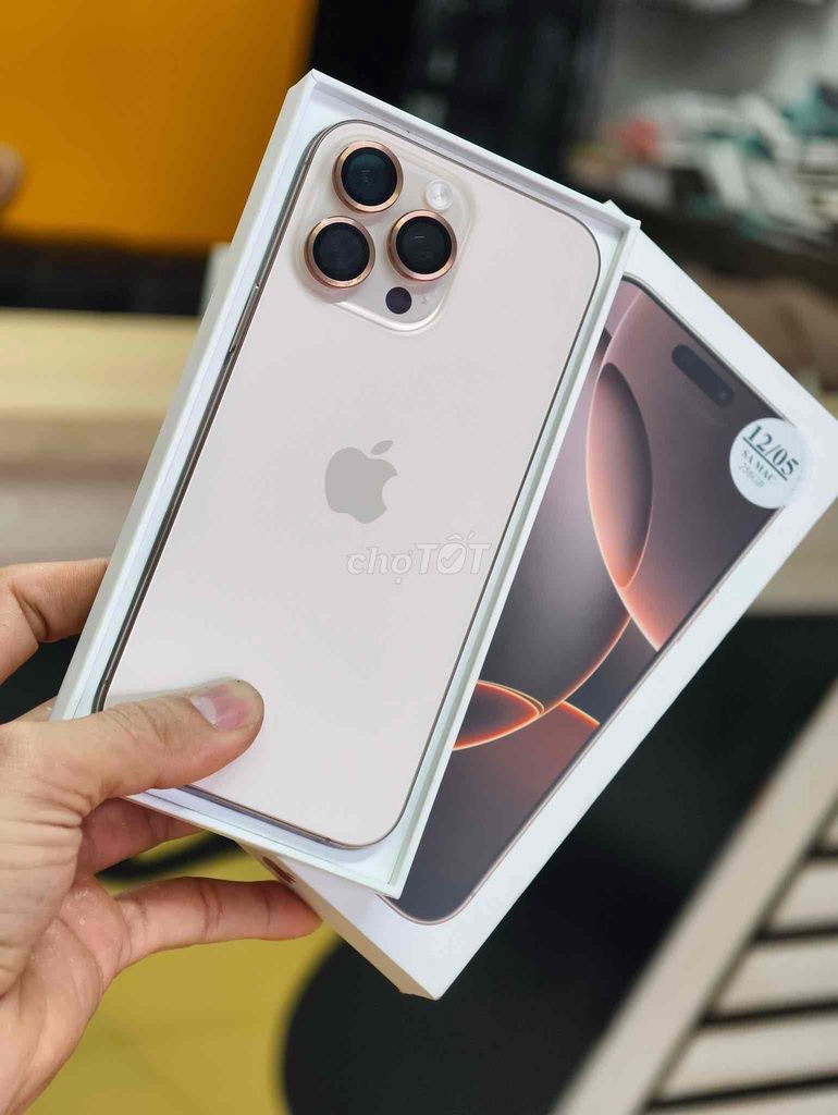 iPhone 16 Pro Max 512GB Vàng FULLBOX APPLE 12/2025. Mua bán Điện thoại tại Quận Thanh Xuân Hà Nội được đăng bởi Nguyễn Huy Dũng hình 1