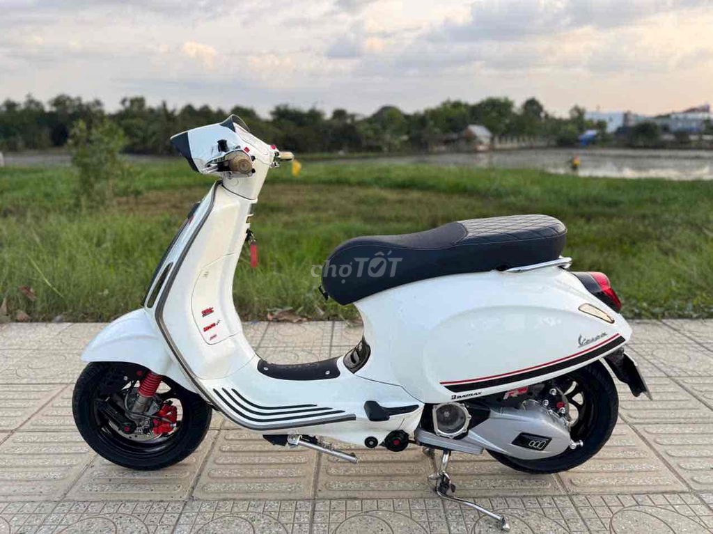 BÁN XE Vespa Sprint 2019 Kiểng bản Carbon. Mua bán Xe máy tại Quận 10 Tp Hồ Chí Minh được đăng bởi thái thanh tùng hình 1