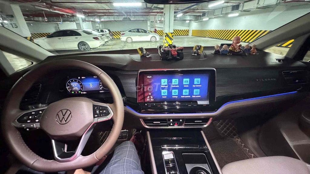 Viloran luxury đời 2024, màu đỏ, đi được 12000 km. Mua bán Ô tô tại Thành phố Thủ Đức Tp Hồ Chí Minh được đăng bởi Tu Than hình 2