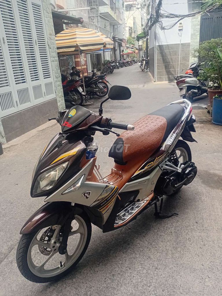 Novou 4.Đời 2011 ze đẹp máy mạnh và êm bstp. Mua bán Xe máy tại Quận 3 Tp Hồ Chí Minh được đăng bởi Lữ Trung Hùng hình 1