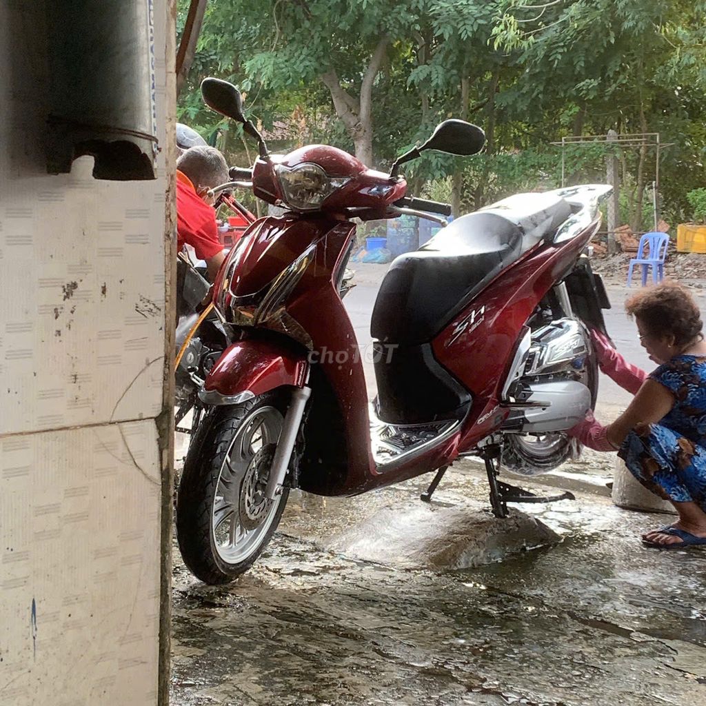 dư dùng cần bán xe sh,  may rin, sơn rin, đi it. Mua bán Xe máy tại Thị xã Bến Cát Bình Dương được đăng bởi Thường hình 3