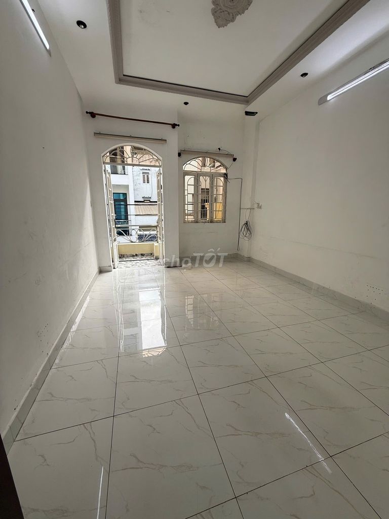 Mặt tiền Hiền Vương 4x16m, 2 lầu, 6,7 Tỷ