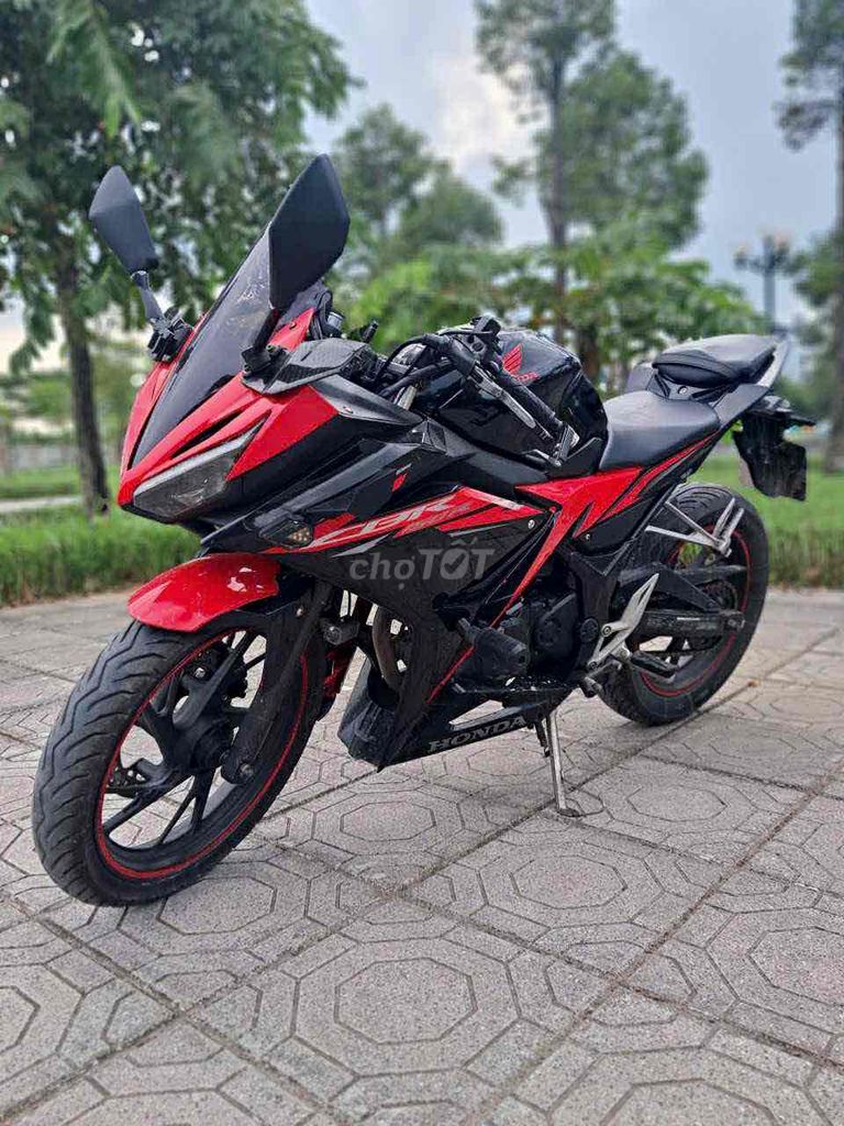 mình bán CBR 2022. Mua bán Xe máy tại Quận Long Biên Hà Nội được đăng bởi vu song thu hình 3