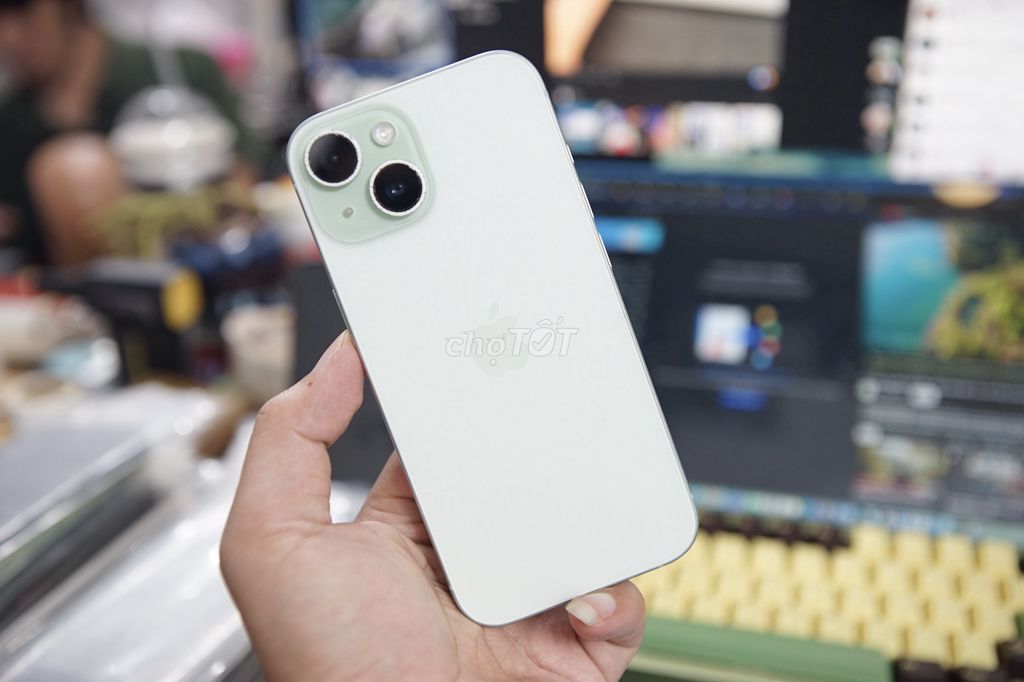 iPhone 15 256Gb Xanh lá - Q.tế có sim v.lý 2sim 5G. Mua bán Điện thoại tại Quận 5 Tp Hồ Chí Minh được đăng bởi Lê Trọng Tấn hình 1