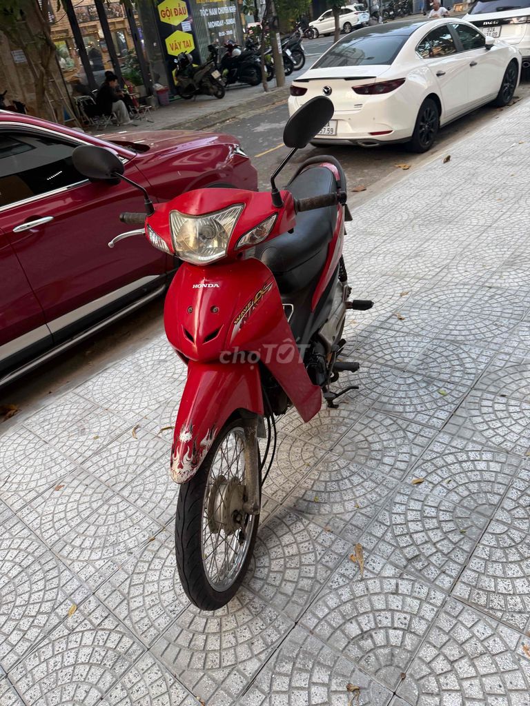 Красные номера автомобилей Honda Wave 2014