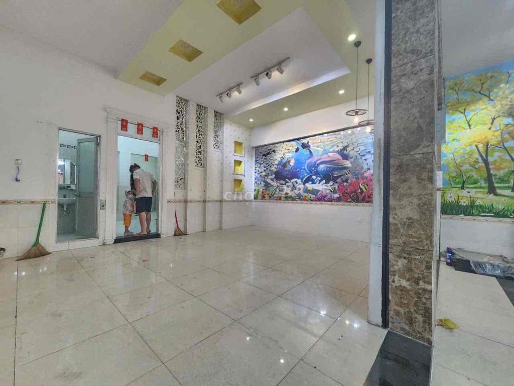 Cho thuê mặt bằng gần ngay trung tâm ngã 6 Thủ Dầu Một Bình Dương. Cho thuê văn phòng, mặt bằng kinh doanh tại Thành phố Thủ Dầu Một Bình Dương được đăng bởi Nguyên Vũ hình 2