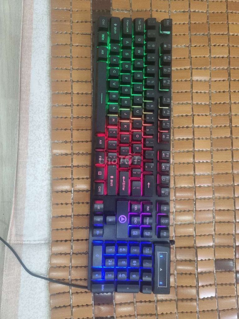 Bàn phím giả cơ Đen LED RGB. Mua bán Phụ kiện (Màn hình, Chuột...) tại Quận Lê Chân Hải Phòng được đăng bởi Hoàng Phúc hình 1