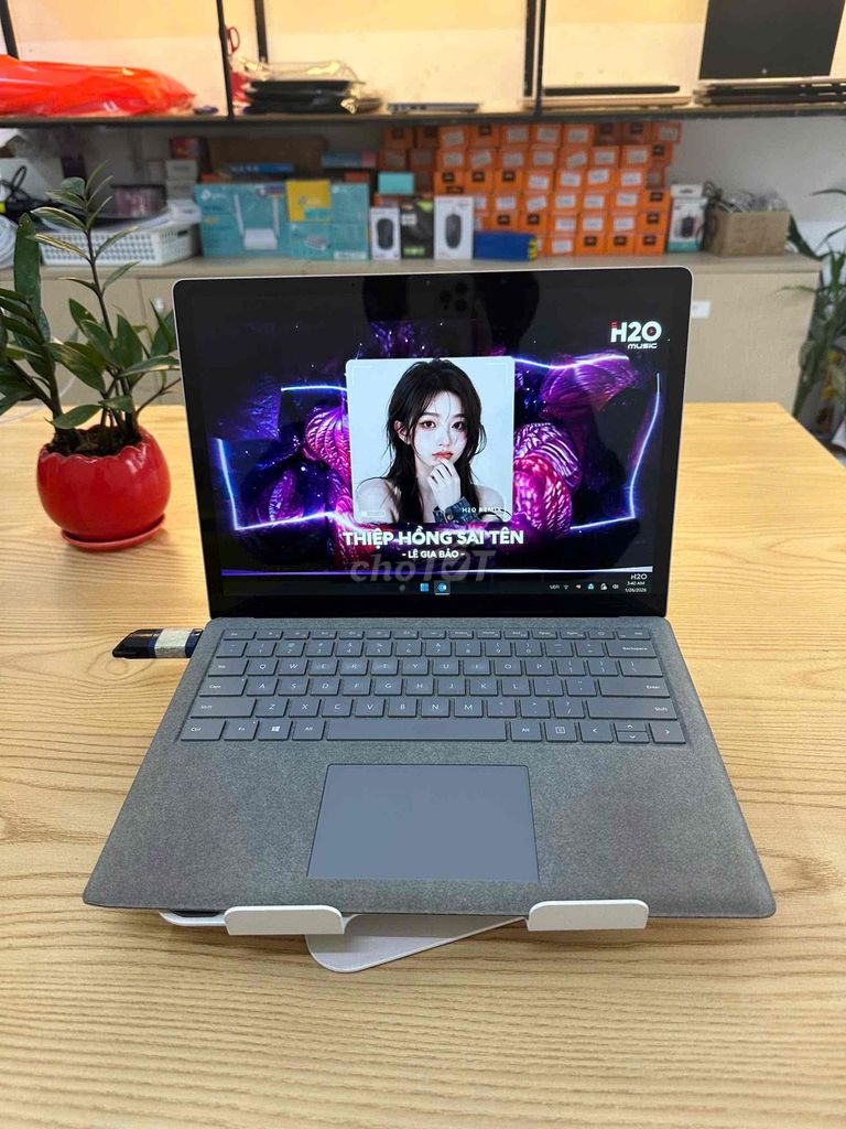 Surface Laptop i5-7200U 8GB/128GB/2k cảm ứng. Mua bán Laptop tại Quận Cầu Giấy Hà Nội được đăng bởi Laptopplusvn hình 1
