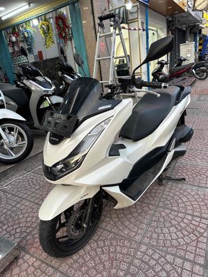 PCX 160 ABS 2022 Trắng 8769 km BSTP Chính Chủ. Mua bán Xe máy tại Quận Phú Nhuận Tp Hồ Chí Minh được đăng bởi Ngô Hà