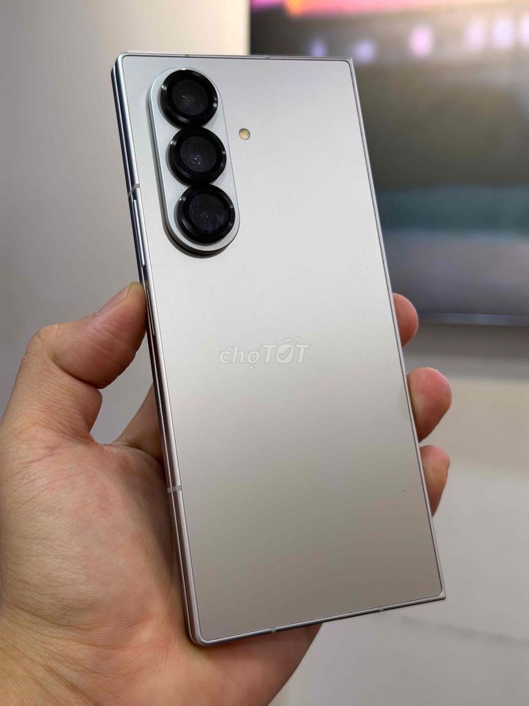 Samsung Galaxy Z Fold7 12GB/512GB Bạc. Mua bán Điện thoại tại Quận 3 Tp Hồ Chí Minh được đăng bởi Phone2Hand hình 1