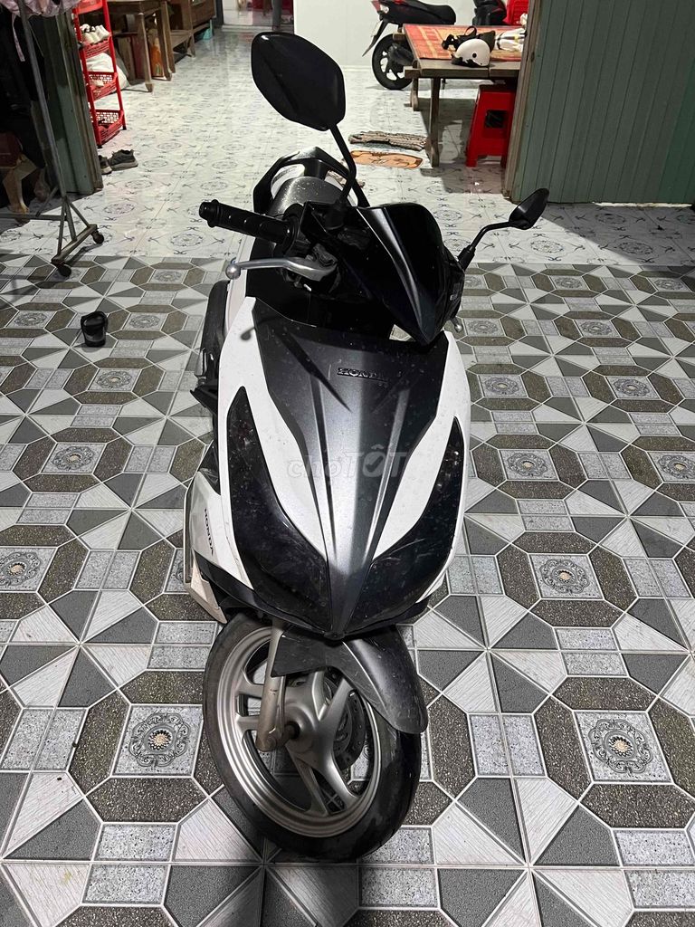 Honda Airblade 125cc 2015. Mua bán Xe máy tại Huyện Nhơn Trạch Đồng Nai được đăng bởi Đinh Quốc Duy hình 1