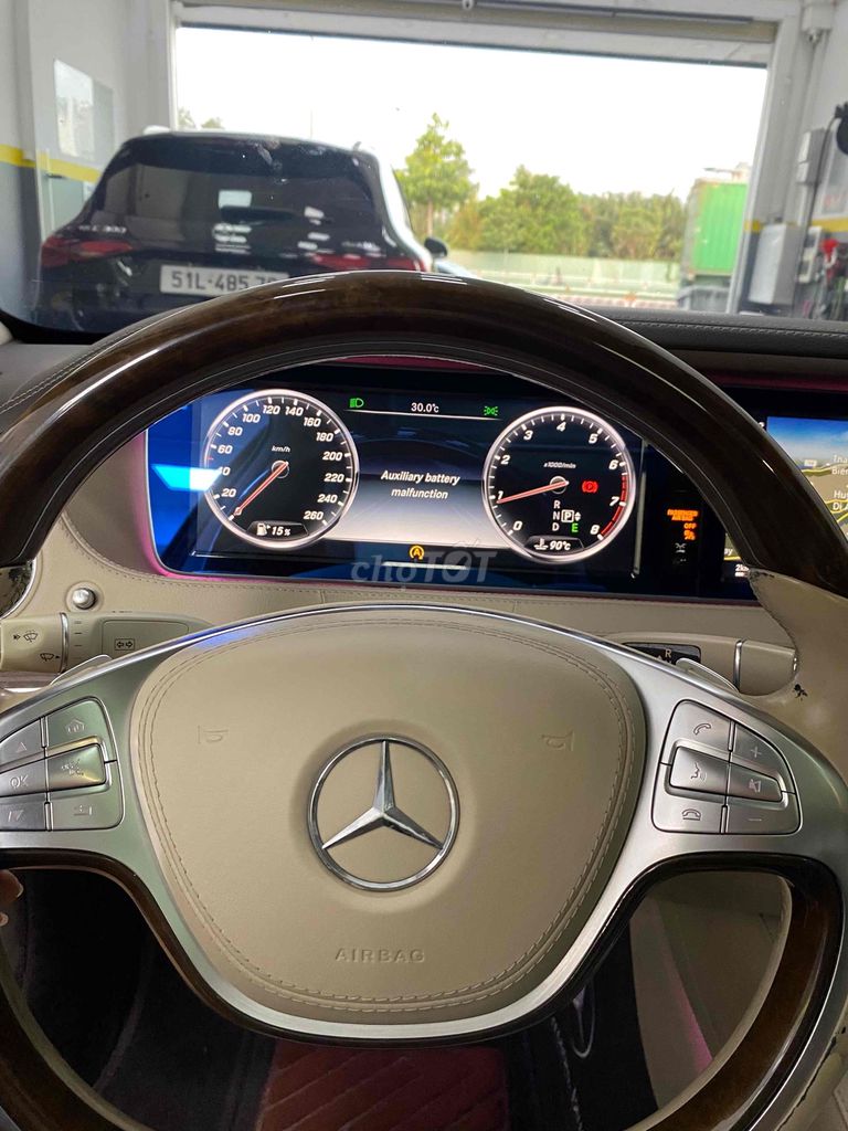 Mercedes-Benz S400 Đen Da 5 Chỗ