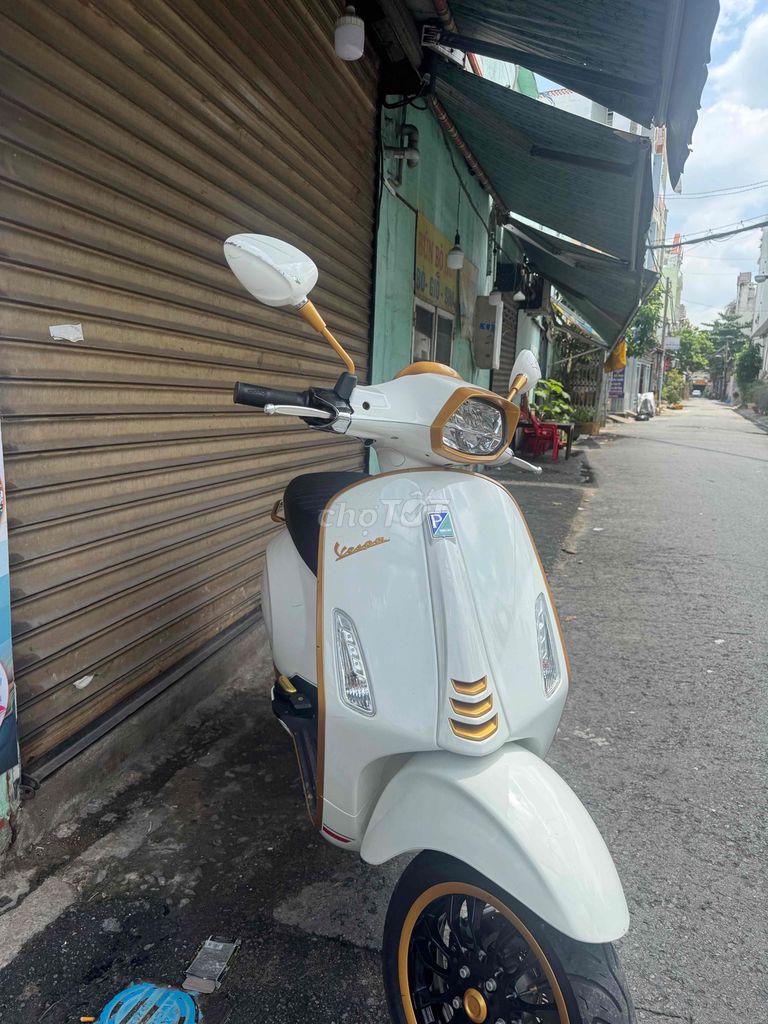Piaggio Vespa Sprint Trắng 8000 km