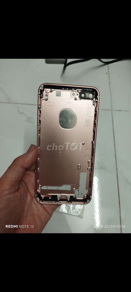 Bộ vỏ iPhone 7plus vàng hồng. Mua bán Phụ kiện (Màn hình, Chuột...) tại Quận Thanh Xuân Hà Nội được đăng bởi Ct319 hình 1