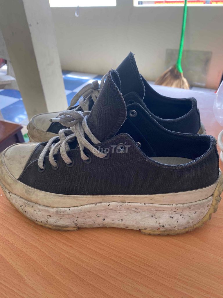 Giày chính hãng thanh lý sz 41 42