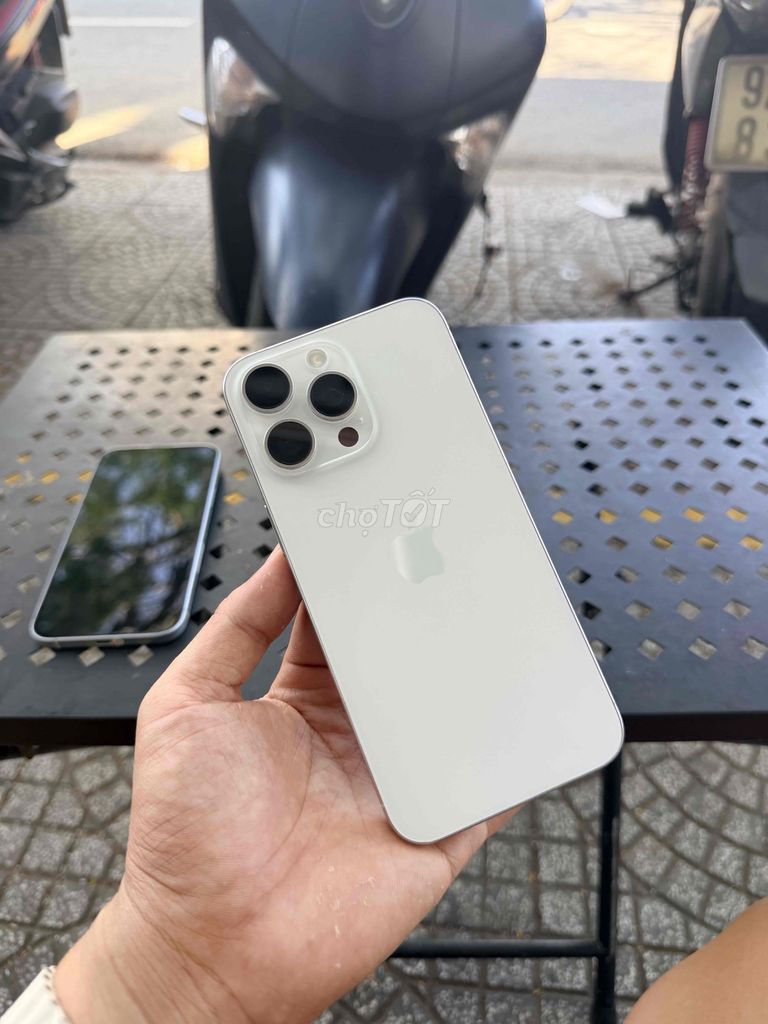 Apple iPhone 15 Pro Max 512GB Trắng 91%. Mua bán Điện thoại tại Quận Ngũ Hành Sơn Đà Nẵng được đăng bởi Nghĩa  hình 1