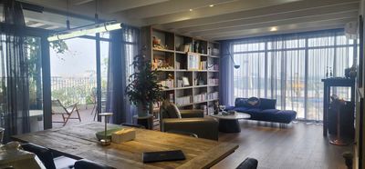 Cần cho thuê nhanh căn Penthouse Luxgarden Q7 ,170m2 3pn giá 25tr/th.