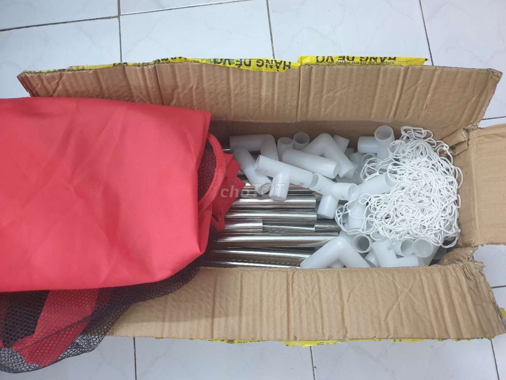 Quây cho bé màu đỏ. Mua bán Mẹ và bé tại Quận Gò Vấp Tp Hồ Chí Minh được đăng bởi Thu Thảo hình 1