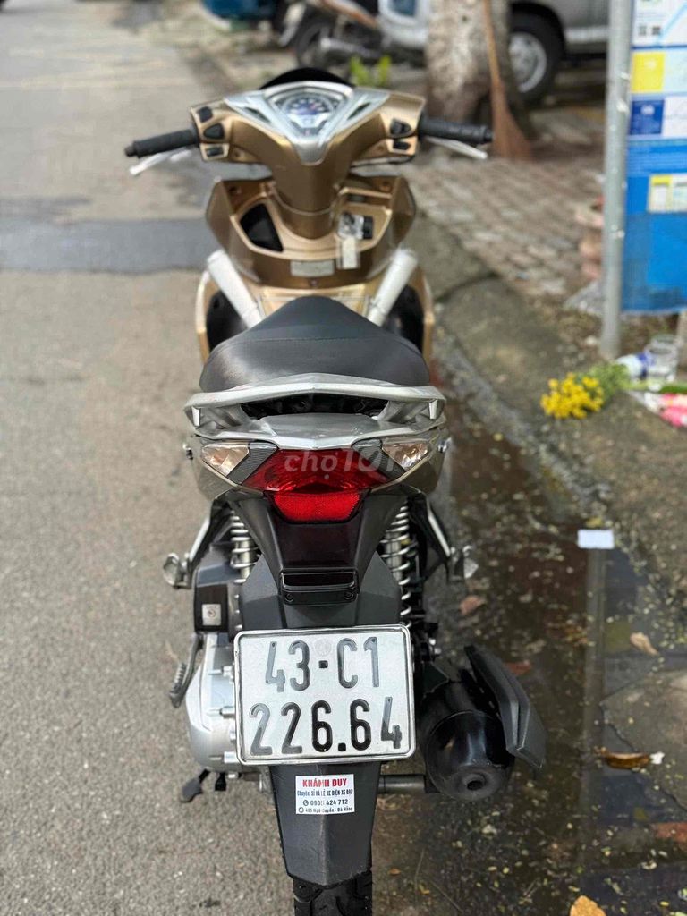 Honda Air Blade 3D 2012 Vàng đồng. Mua bán Xe máy tại Quận Sơn Trà Đà Nẵng được đăng bởi khánh duy bán xe trả góp hình 5