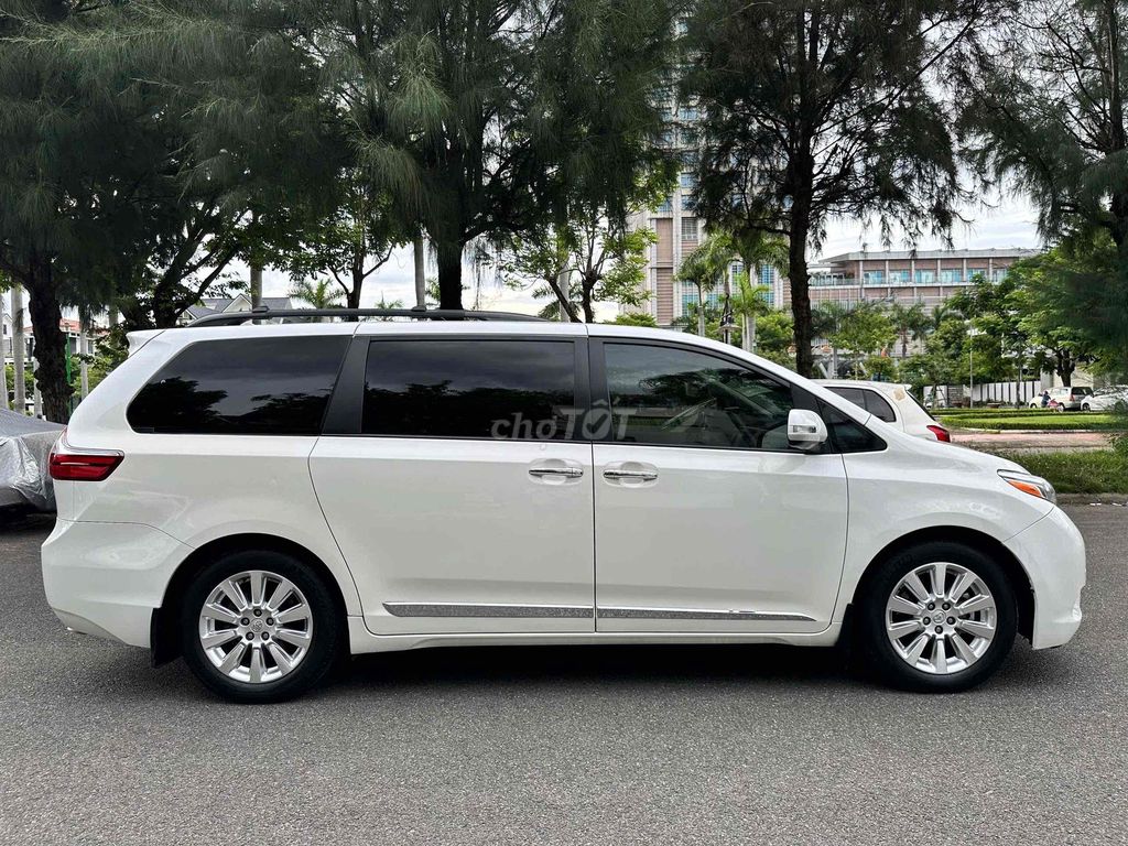 Toyota Sienna 2013 - 140000 km. Mua bán Ô tô tại Quận Cẩm Lệ Đà Nẵng được đăng bởi Nguyễn Duy hình 5