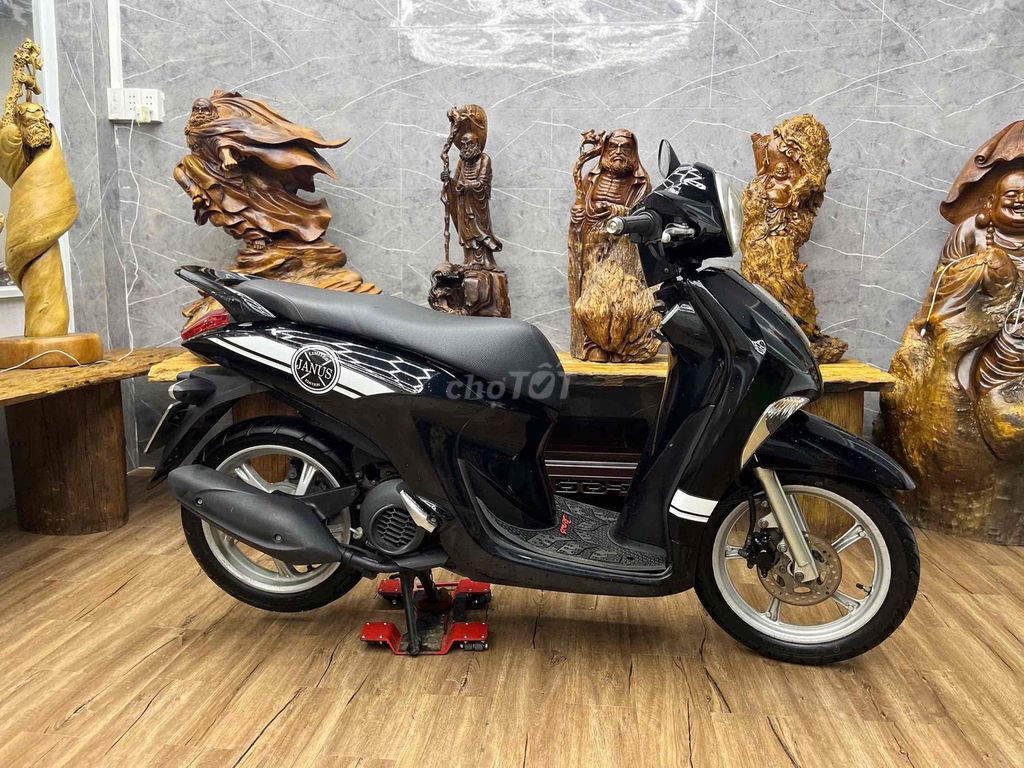 Janus đẹp, máy êm thì thầm bao vọt. Mua bán Xe máy tại Quận 8 Tp Hồ Chí Minh được đăng bởi Quân  hình 4