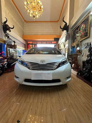 Toyota Sienna Limited 2017 màu trắng