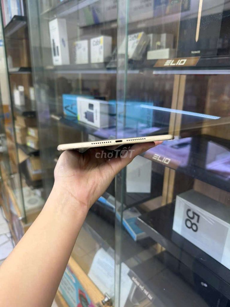 IPad mini 4 32gb máy đẹp màn zin giá chỉ 1.750.000. Mua bán Máy tính bảng tại Quận Ninh Kiều Cần Thơ được đăng bởi tran hung phat hình 2