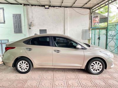 Hyundai Accent 2018 Vàng cát