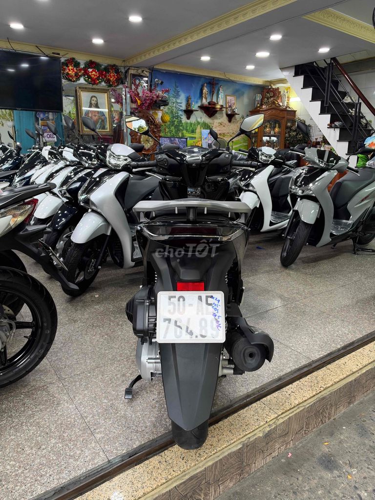 Основной держатель SH 125i 2024 Smartkey с черным мячом BSTP