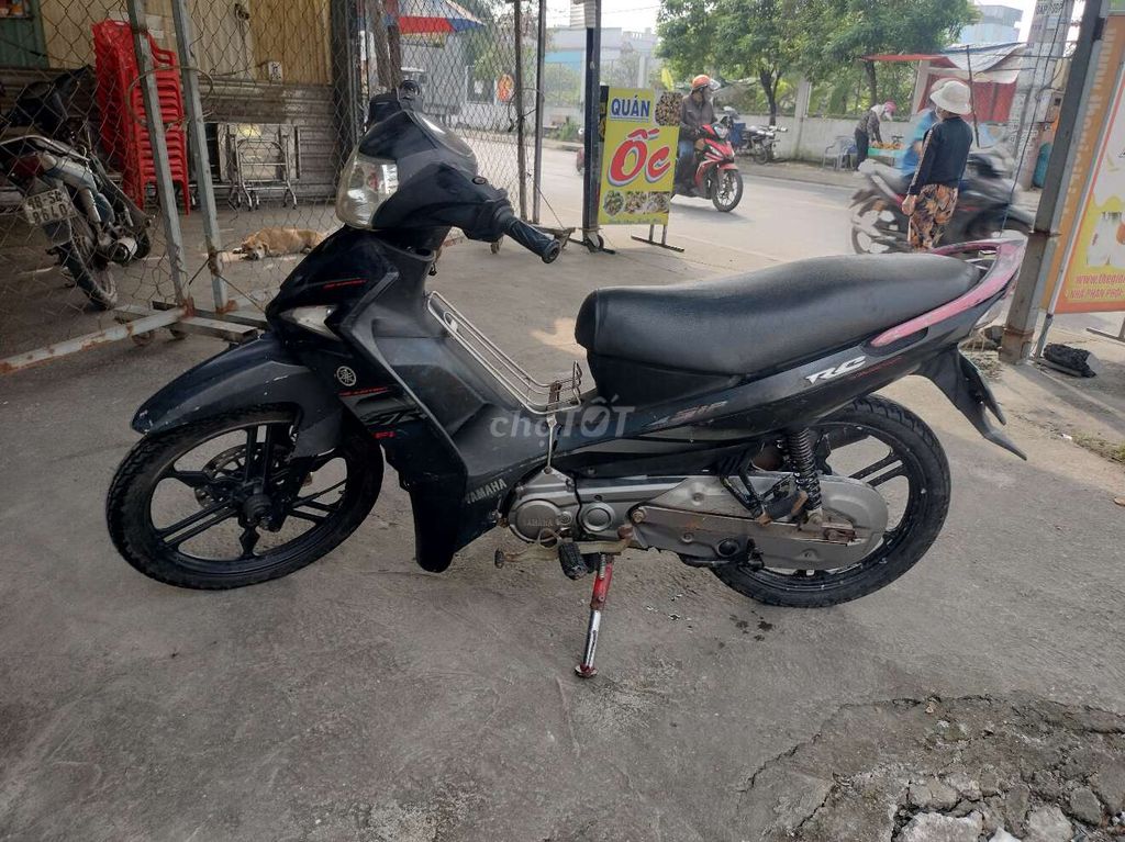 Cần bán chiếc Sirius như hình có giấy. Mua bán Xe máy tại Huyện Hóc Môn Tp Hồ Chí Minh được đăng bởi A Tuấn hình 6