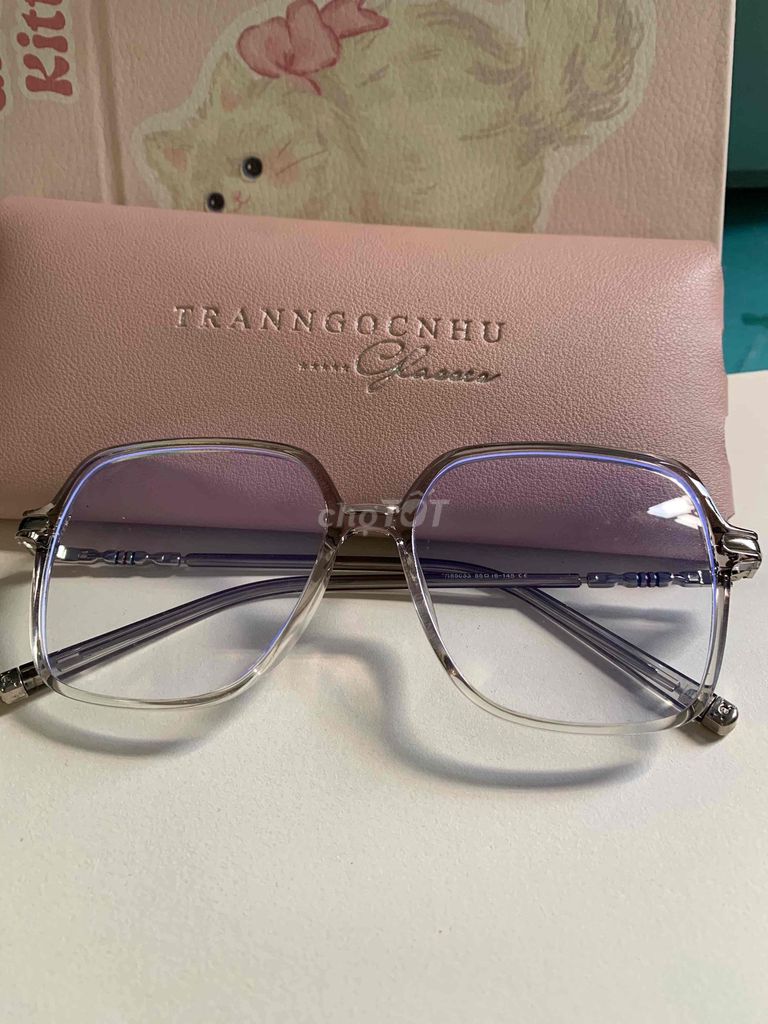 Kính mắt TRANNGOCNHU Trong suốt. Mua bán Phụ kiện thời trang khác tại Huyện Cần Giuộc Long An được đăng bởi Ngọc Ngọc hình 1