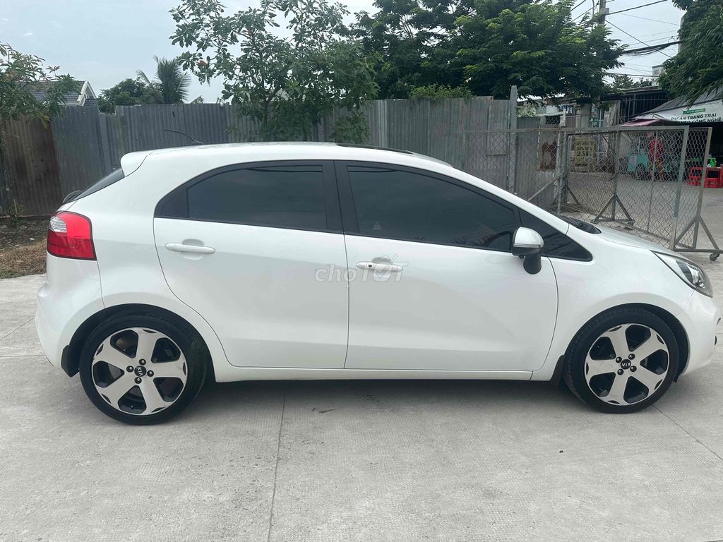 Kia Rio 2013 1.4 AT Hatchback - 85000 km. Mua bán Ô tô tại Huyện Bình Chánh Tp Hồ Chí Minh được đăng bởi Tonny tèo  hình 6