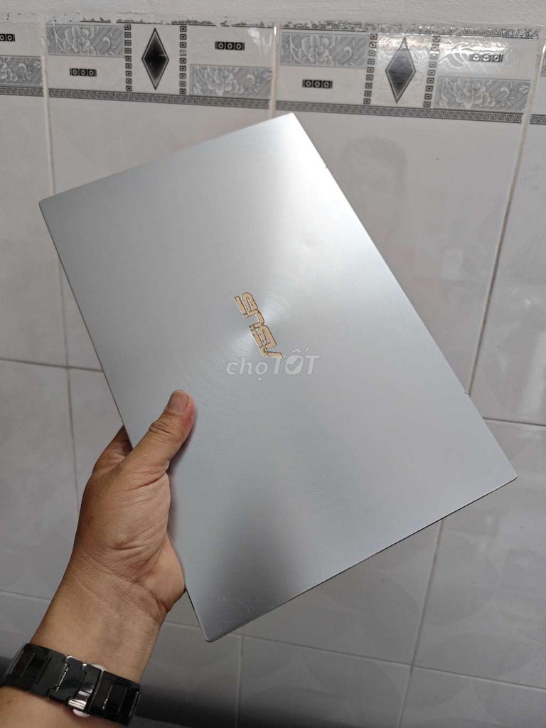 Asus Ux431 ( i7-8565U. Ram 16G/256G. Vga rời ). Mua bán Laptop tại Quận 7 Tp Hồ Chí Minh được đăng bởi TH laptop hình 1