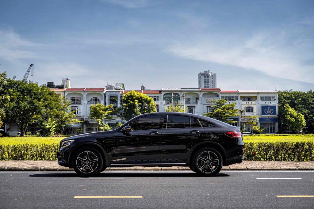 GLC300 COUPE - 2022 màu đen siêu ngầu đẹp xuất sắc. Mua bán Ô tô tại Quận 7 Tp Hồ Chí Minh được đăng bởi Dương Phương hình 4