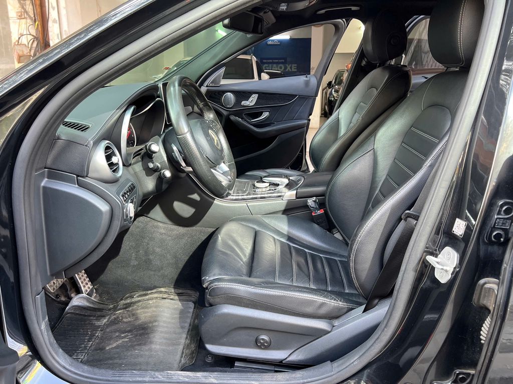 Mercedes Benz C Class 2016 C300 AMG - 80000 km. Mua bán Ô tô tại Quận Long Biên Hà Nội được đăng bởi AUTO TÂN HƯNG THỊNH hình 8