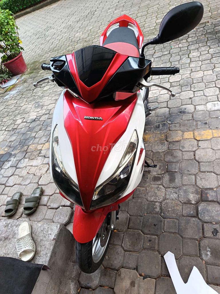 Airbade khóa lớn 2014 máy bao êm. Mua bán Xe máy tại Huyện Chợ Lách Bến Tre được đăng bởi  phước  hình 1