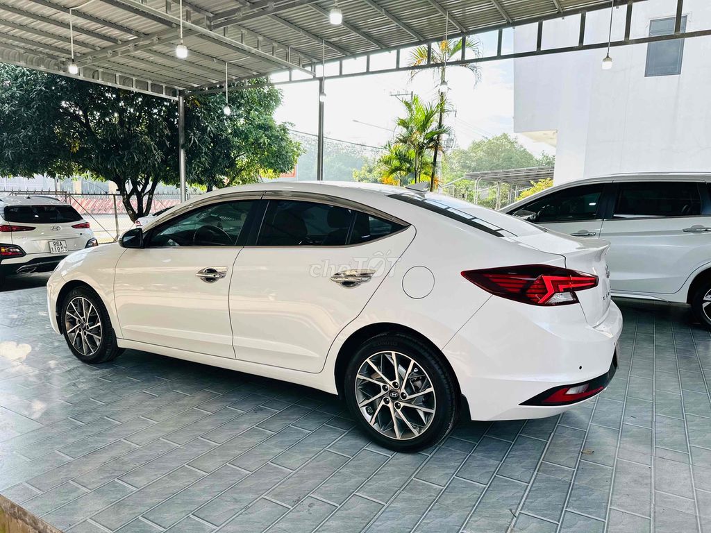 Elantra 2022 2.0 AT - 10000Km Siêu Mới. Mua bán Ô tô tại Huyện Bắc Tân Uyên Bình Dương được đăng bởi Ô Tô Quân Bồ Bình Dương hình 4