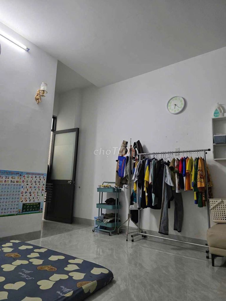 Nhà hẻm cạn lê hồng phong - trung tâm quy nhơn Nhà hẻm cạn lê hồng phong - trung tâm quy nhơn