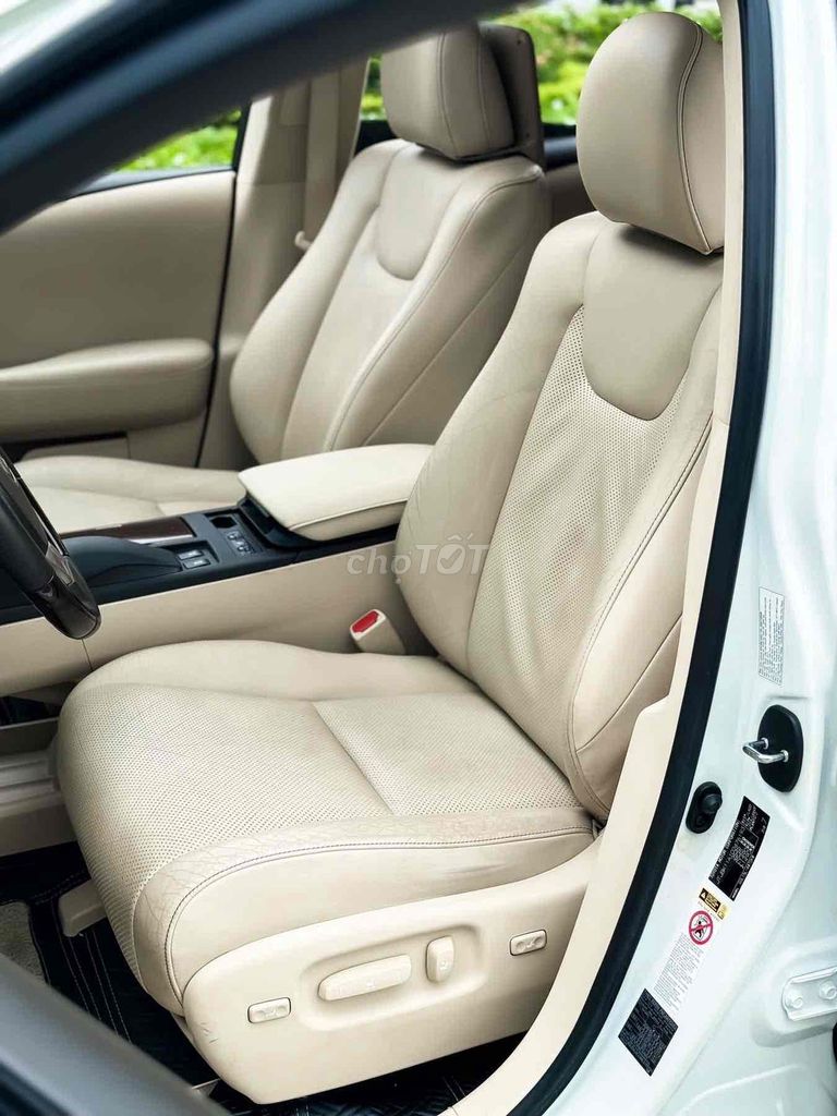 Lexus RX 350 Full AWD sx2014 biển HN nội thất Zin. Mua bán Ô tô tại Quận Cầu Giấy Hà Nội được đăng bởi Lê Như Hiếu hình 10