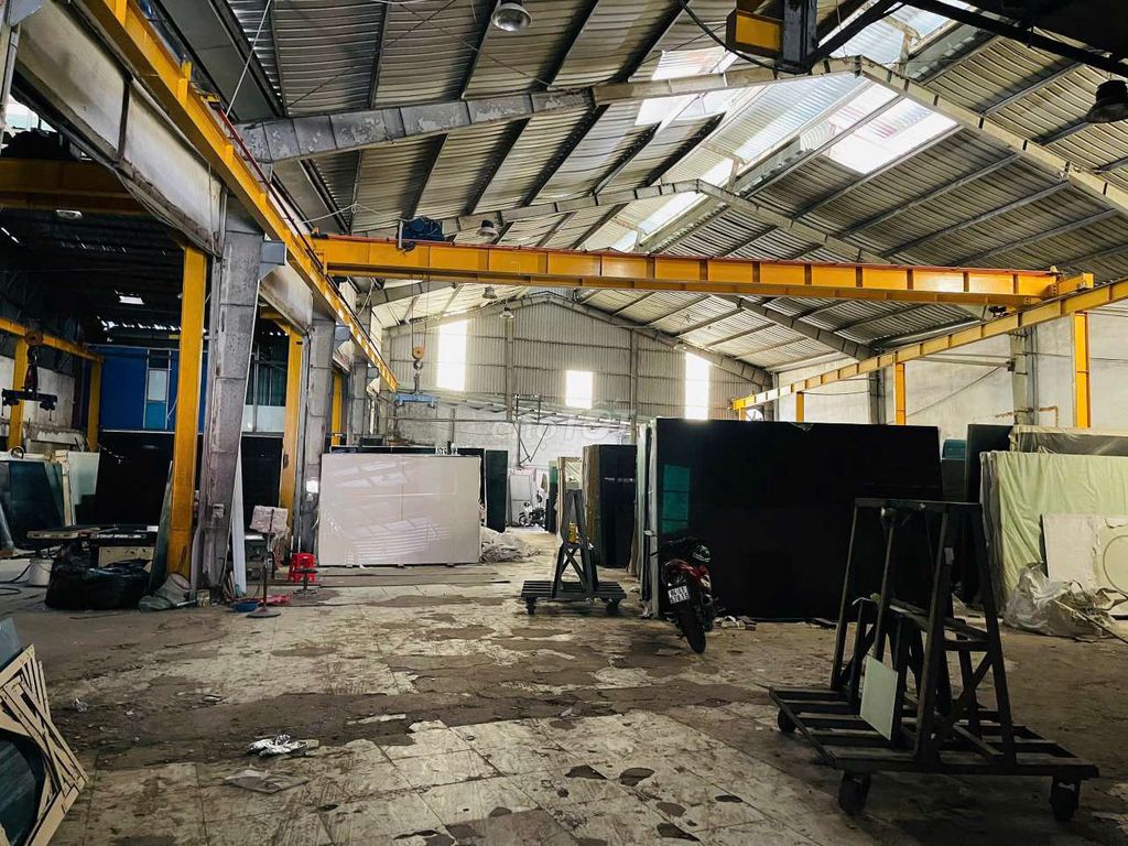 Bán xưởng mặt tiền Tân Kỳ Tân Quý 1.300m²