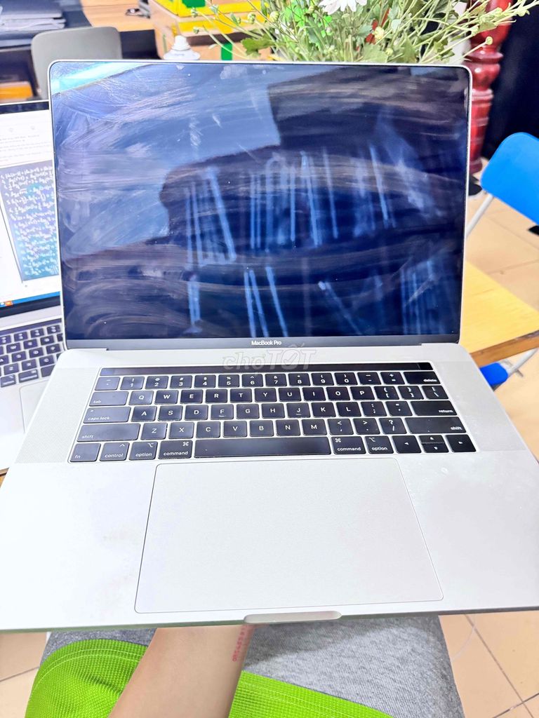 Macbook pro 2019 15 inch i9/16/1T