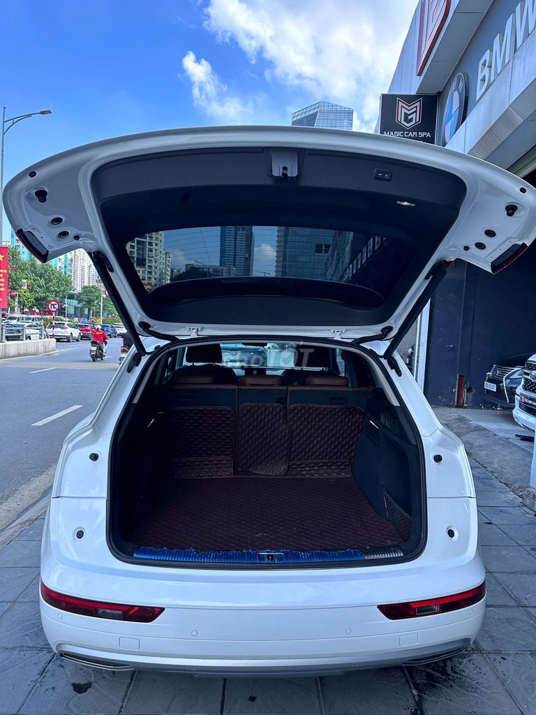 Audi Q5 2.0 TFSI Quattro 2017 model 2018. Mua bán Ô tô tại Quận Long Biên Hà Nội được đăng bởi Nguyễn Tuấn Hoàng hình 7