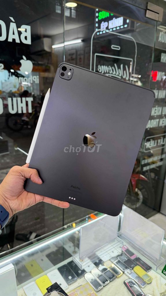 iPad Pro M4 256GB Wifi Đen Pin 100% ĐẸP KENG. Mua bán Máy tính bảng tại Quận Bình Thạnh Tp Hồ Chí Minh được đăng bởi Phan Việt hình 1