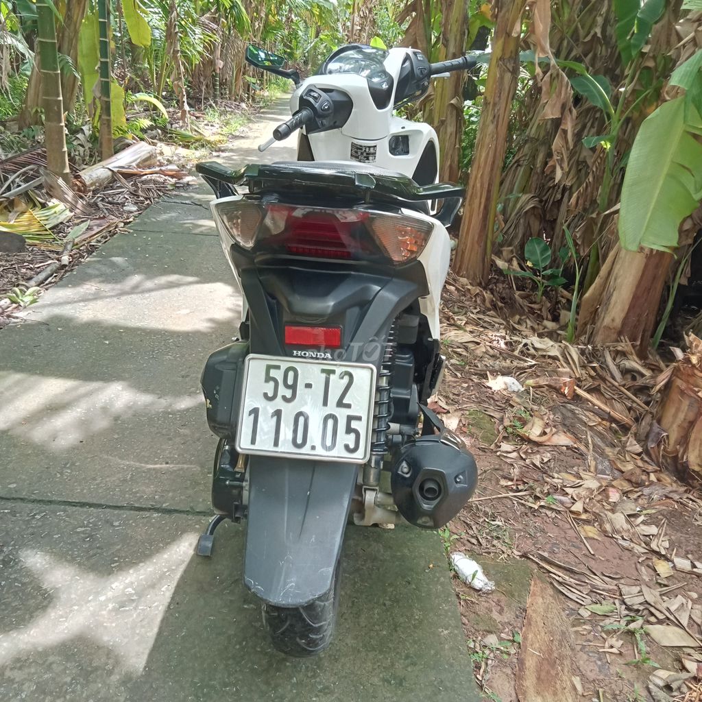 Bán xe sh150abs zin nguyên bản 2018. Mua bán Xe máy tại Huyện Kế Sách Sóc Trăng được đăng bởi Lamvulinh hình 2