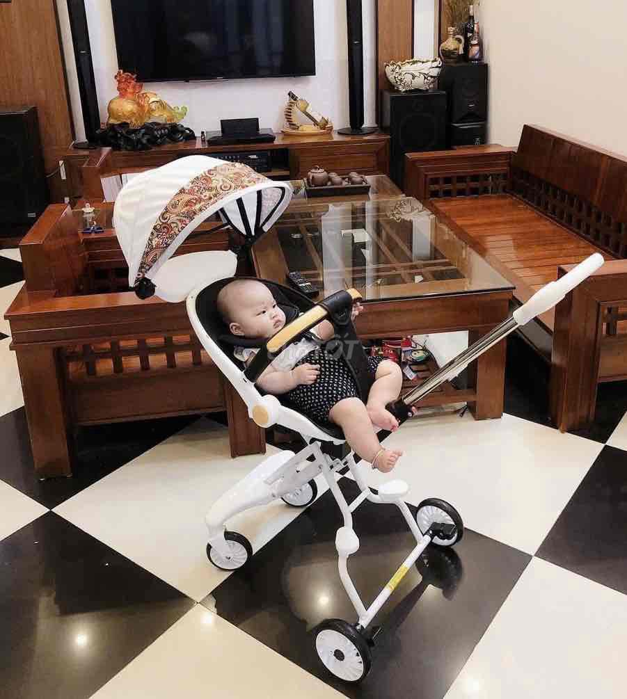 Xe đẩy em bé Trắng có mái che. Mua bán Mẹ và bé tại Thành phố Huế Thừa Thiên Huế được đăng bởi võ thị bích hà hình 1