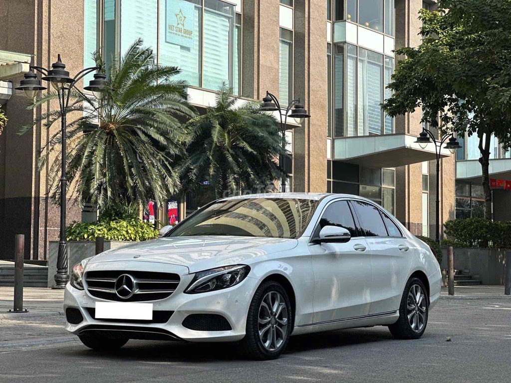 Mercedes-Benz C200 2016 Trắng 90000 km. Mua bán Ô tô tại Quận Cầu Giấy Hà Nội được đăng bởi Cao Quý hình 3